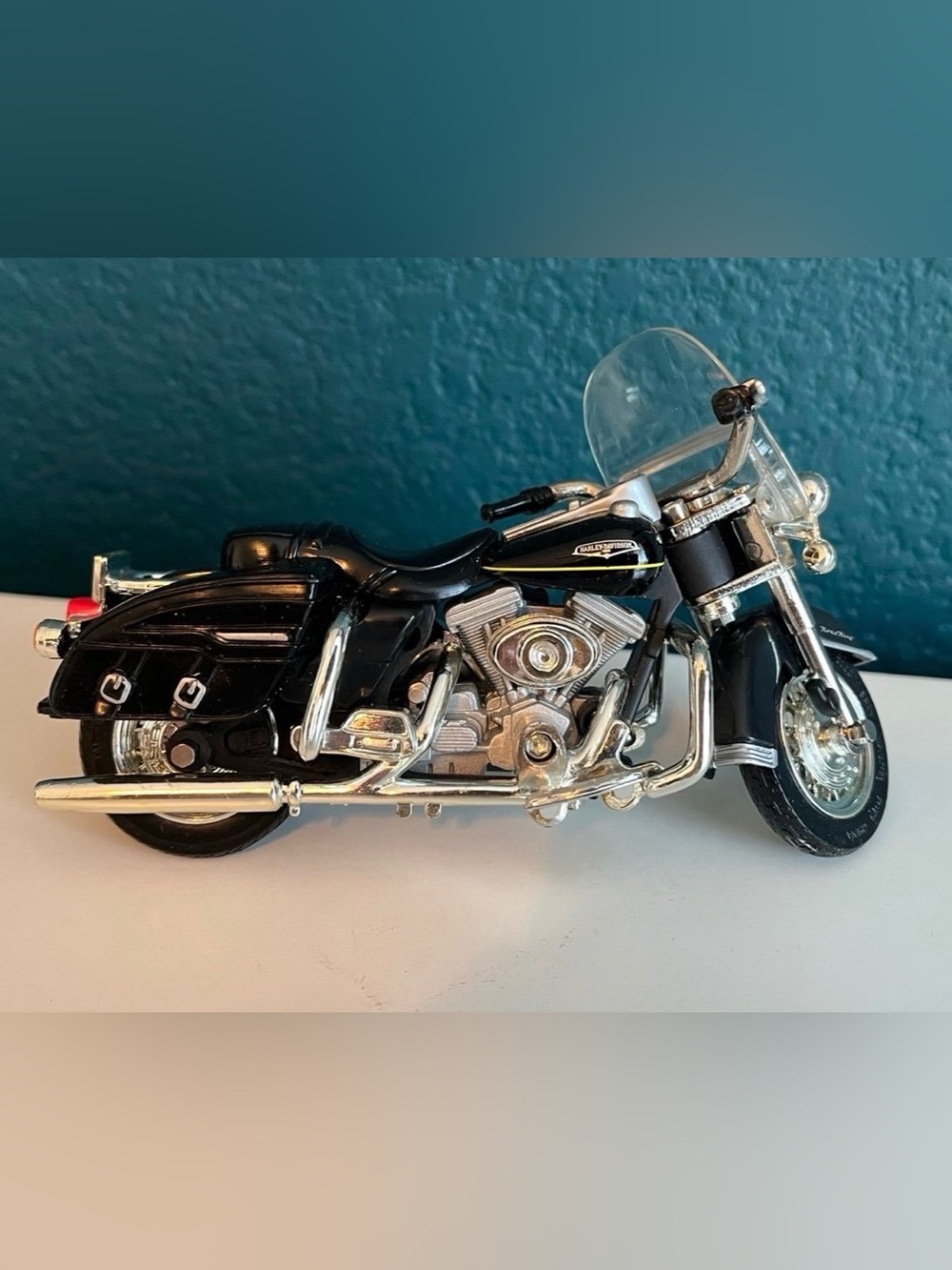 Metal Maxx 1:20 Scale Custom Shop Harley Davidson